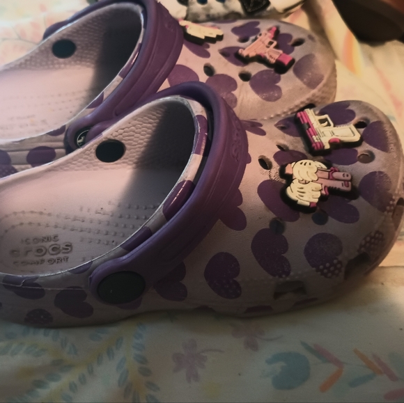 Girls Purple Hearts Crocs size 12 - Picture 3 of 4